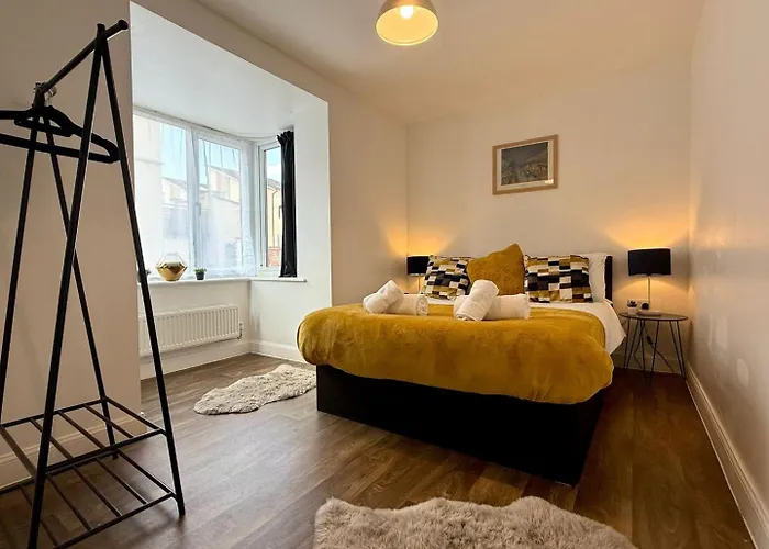 Ideal Contractors Friendly 4Bed Home In Marylebone, Wi-Fi, Parking & Long Stays Savings